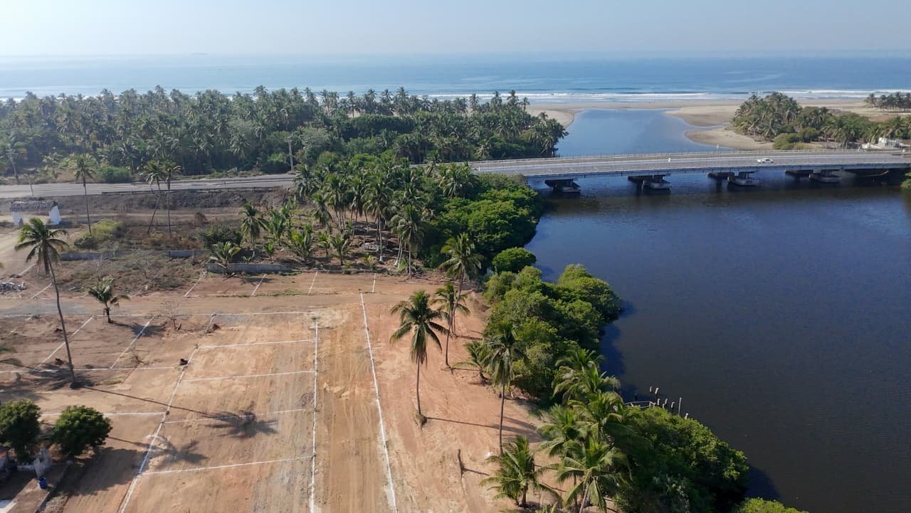 Acalpican River Bridge & Lots